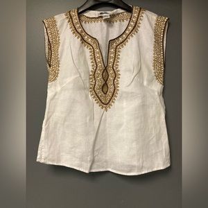 💛TODAY***$10***Carole Little oversized cap sleeve embroidered tank.